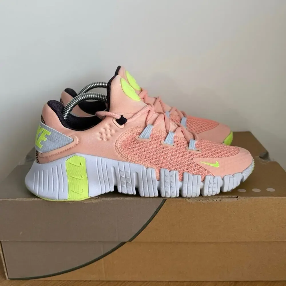 Nike Free Metcon 4 ‘Arctic Orange’ Women Sneakers- SZ 6
